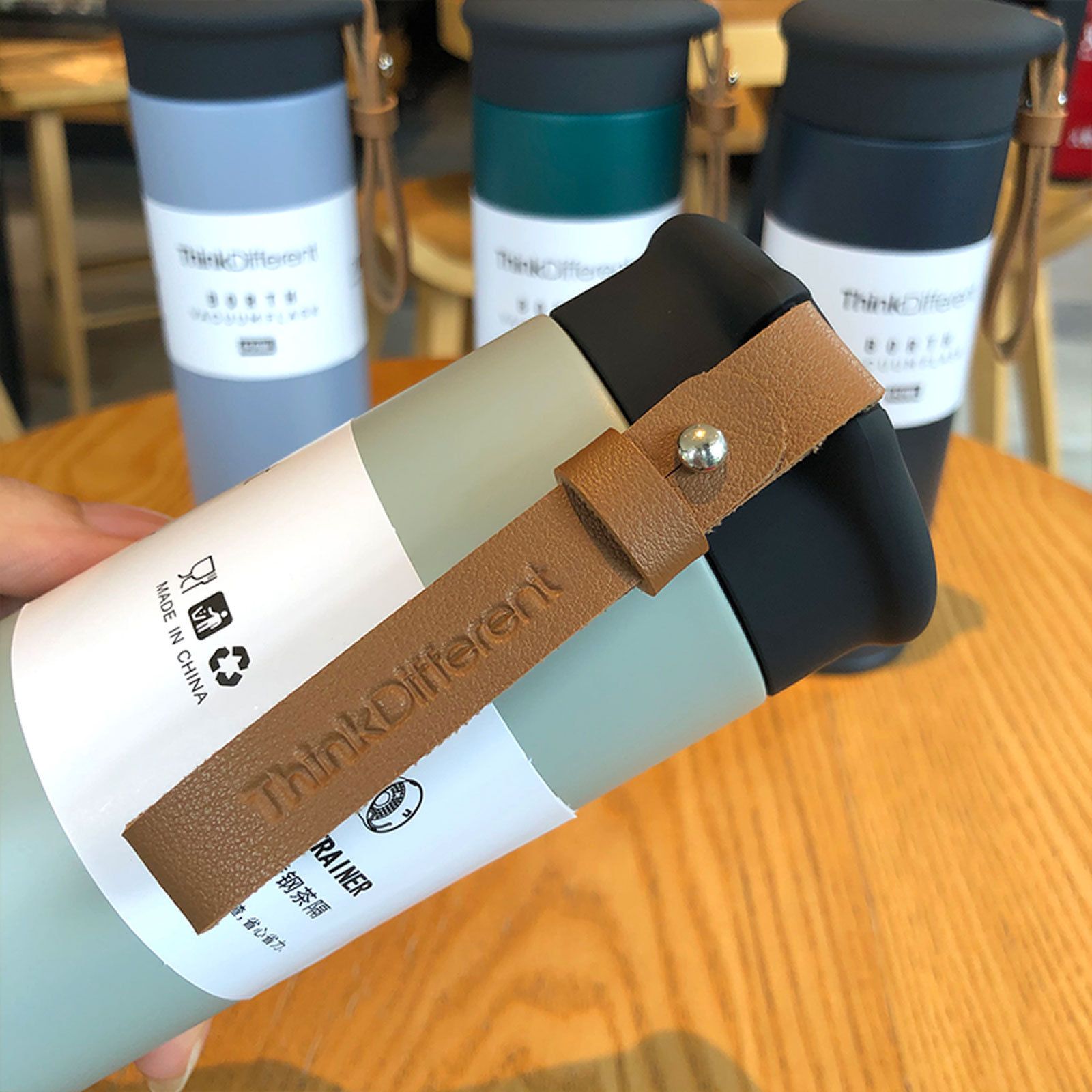 Stainless Steel (18/8Pro) THERMALOCK Vacuum Insulated Stainless Steel Water Bottle Wide 250ml ~500ml White Stainless Steel (18/8Pro) THERMALOCK Vacuum Insulated Stainless Steel Water Bottle Wide 250ml ~500ml White