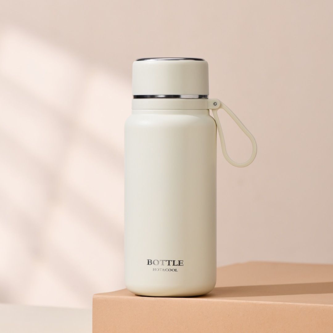 wholesale insualted water bottle for fitness and sport with sling and cup lid 500ml ~ 1000ml White wholesale insualted water bottle for fitness and sport with sling and cup lid 500ml ~ 1000ml White