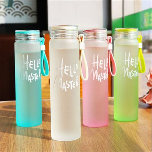 Achat en gros Achat à une fuite bon marché Bouteille d'eau en verre avec une sangle de bouchon à vis large
