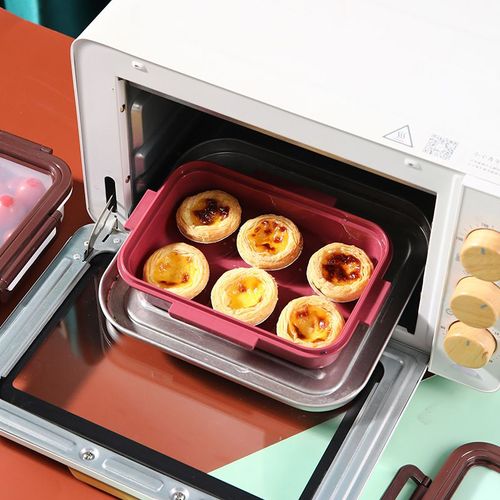 Silicone food storage container